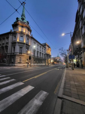 King's Milan Gate